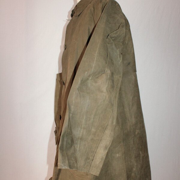 Raincoat small