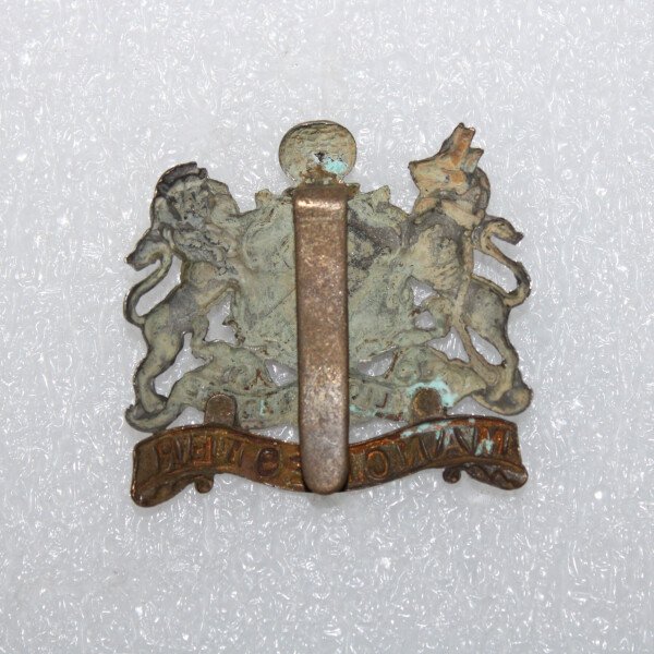 cap badge Manchester type 1