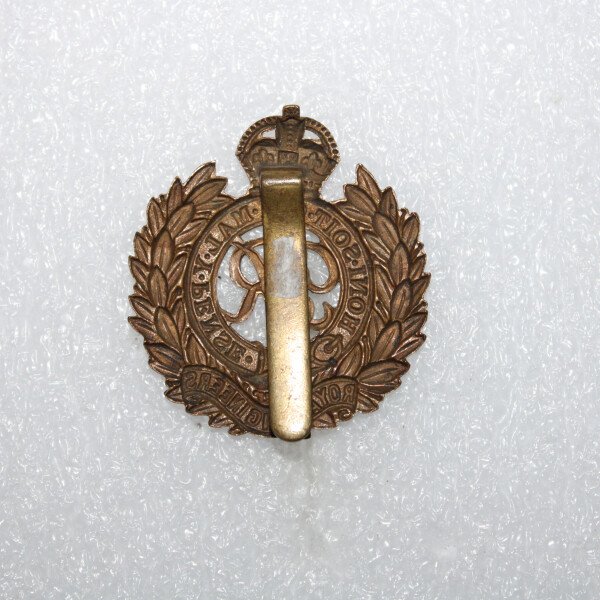 Cap badge RE