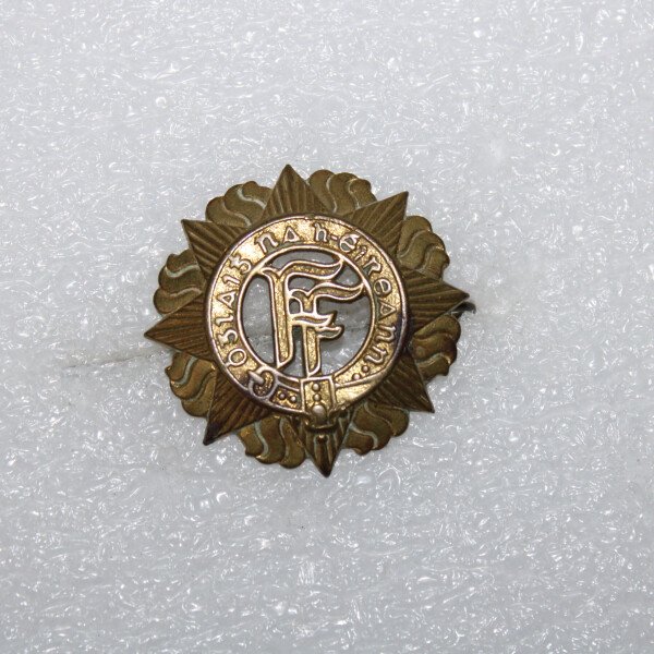 Cap badge irish force