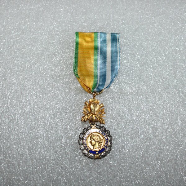 Médaille militaire double ruban
