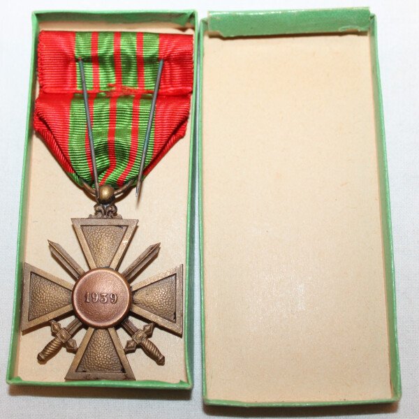 Croix de Guerre 1939 dans son carton