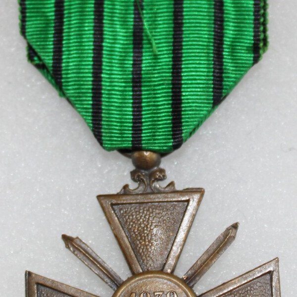 Croix de Guerre 39/40 vichy avec broche