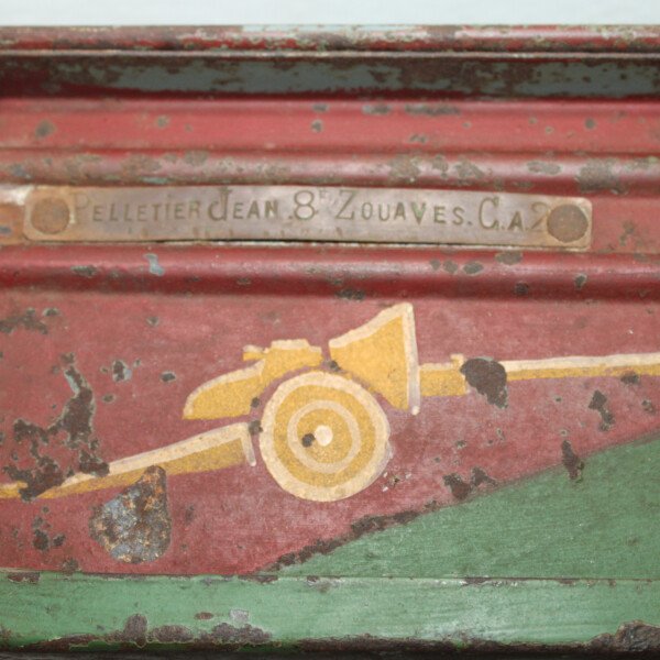 Boite de paquetage 8eme Zouave