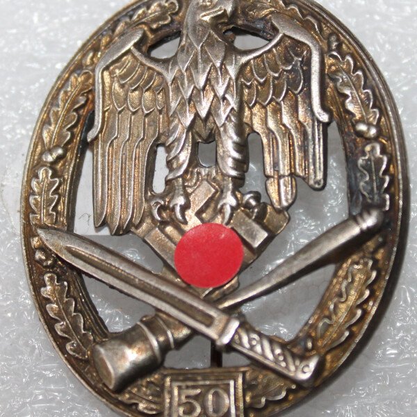 Badge assaut général 50