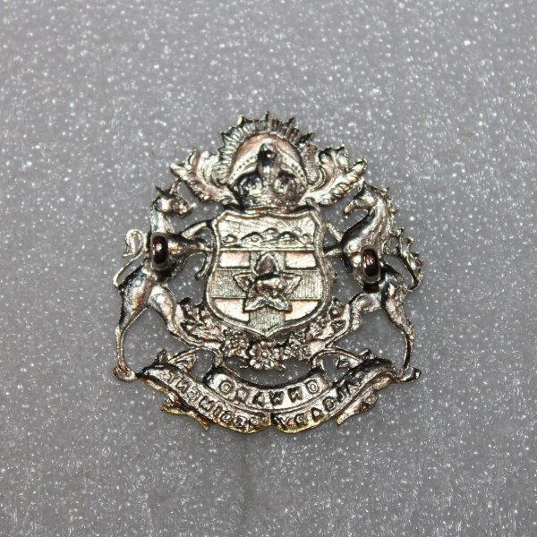 Cap badge Calgary Tank regiment 1942