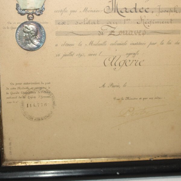 Médailles et diplômes 1er Zouave