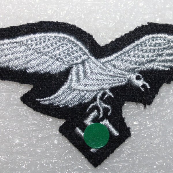 aigle de poitrine Luftwaffe, a