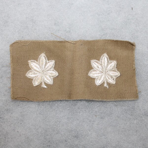 galons de lieutenant-colonel tenue été