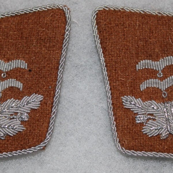 pattes de col OberLeutnant, transmission