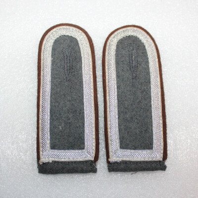 Pattes d'épaules Sergent-chef, transmission