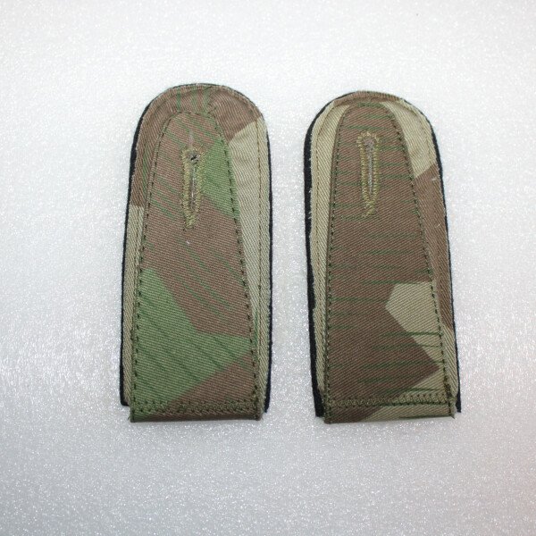 Pattes d'épaules troupe  pionnier pour tenue camouflée