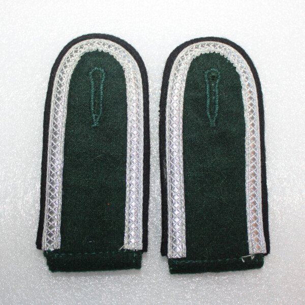 pattes d'épaules sergent mle 36  Pionnier