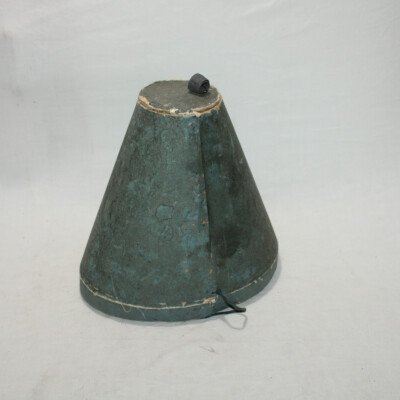 Couvercle boite de casque à pointe