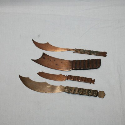 4 coupes papiers