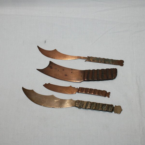 4 coupes papiers
