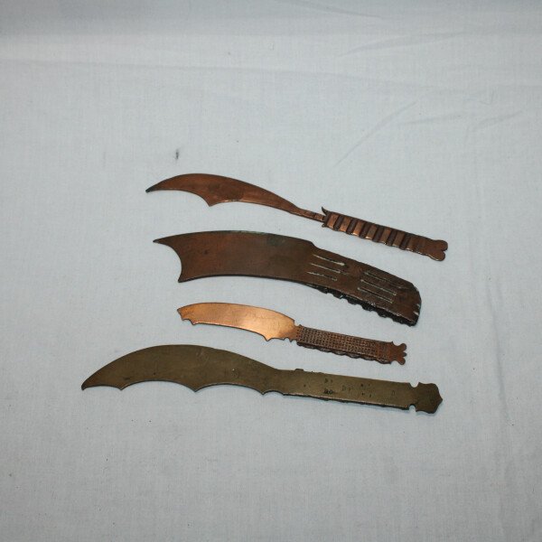 4 coupes papiers