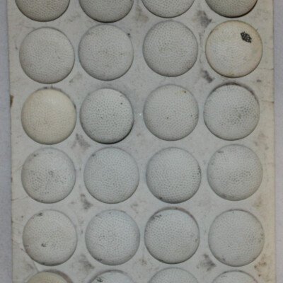 Planche de bouton blanc