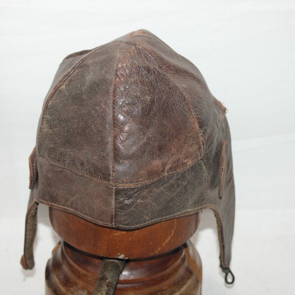 Bonnet en cuir B