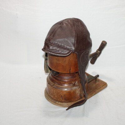 Bonnet en cuir C