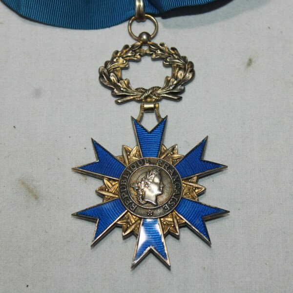Commandeur ordre national de mérite