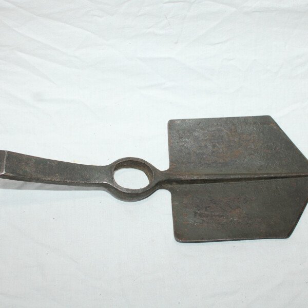 Outil pelle 1942