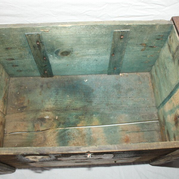 Caisse bandes Besa 1943
