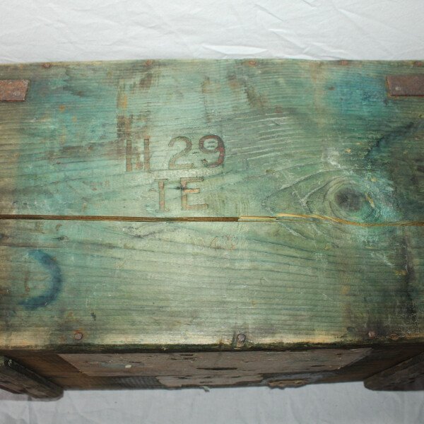 Caisse bandes Besa 1943