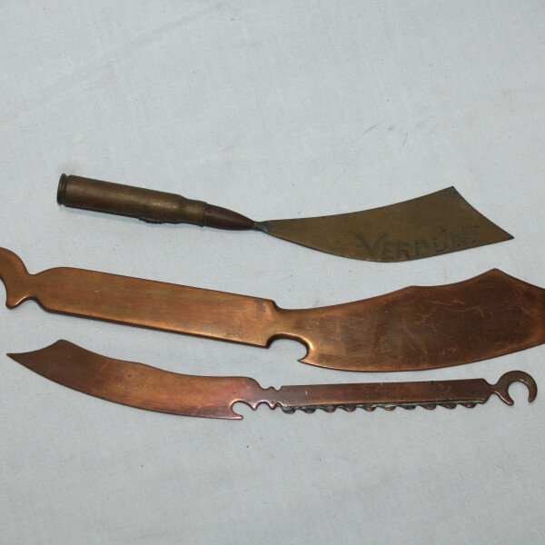 3 coupes papiers