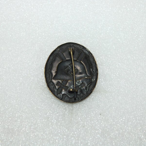Badge blessée bronze