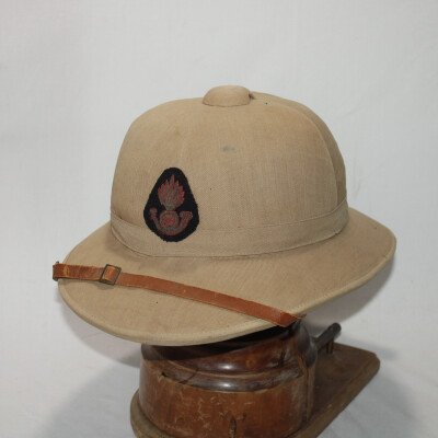 Casque colonial douane
