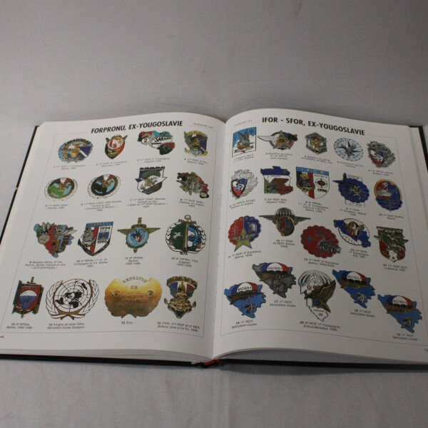 Insignes et brevets parachutistes