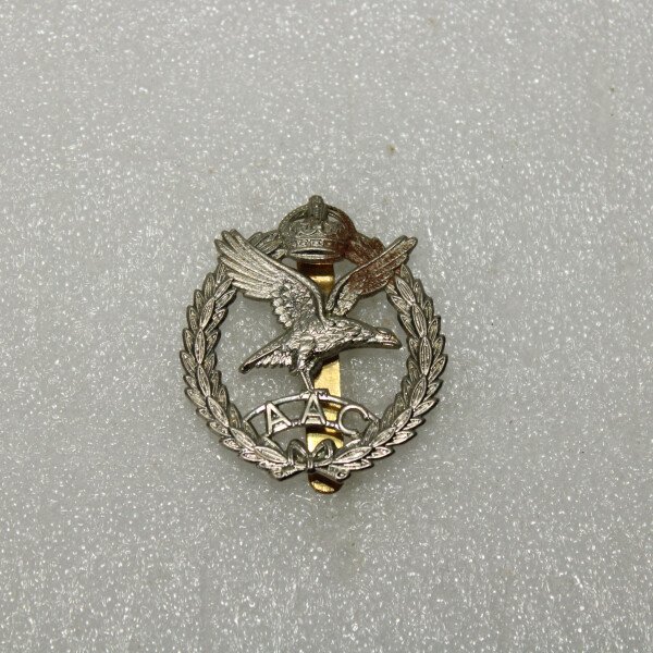 Caps badge AAC
