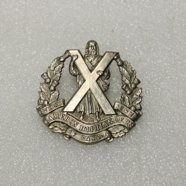 Cap badge Queen's Own Cameron Highlanders of Canada