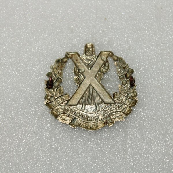 Cap badge Queen's Own Cameron Highlanders of Canada