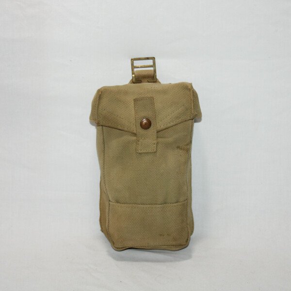 Pouch canadienne 1942