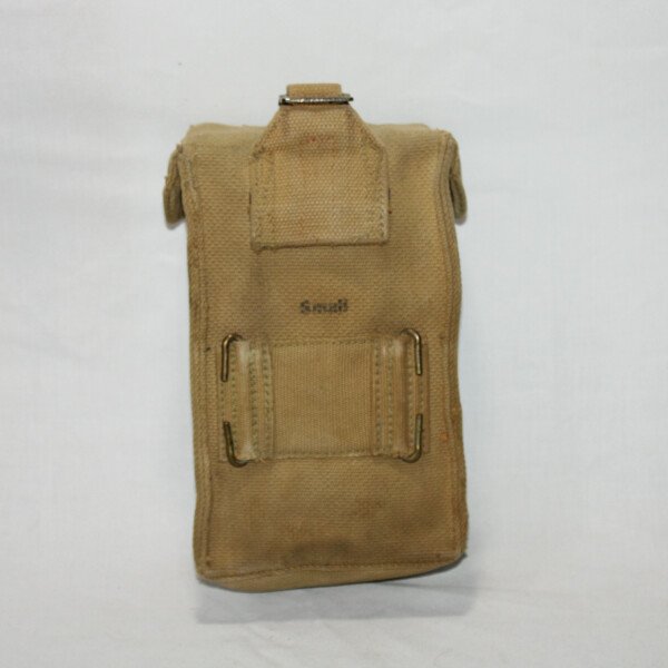 Pouch canadienne 1942