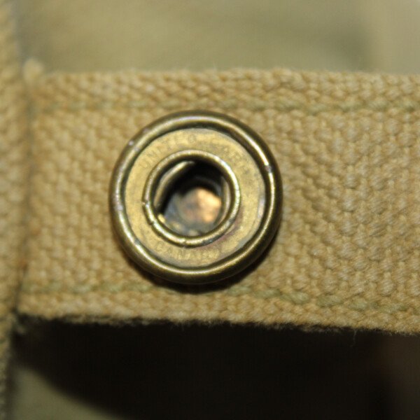 Pouch canadienne 1942
