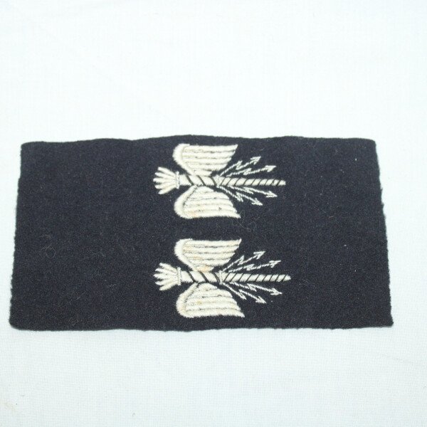Patte de col état-major