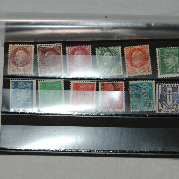 Timbres Pétain N°4