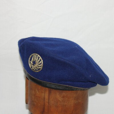 Beret bleu 3 partie