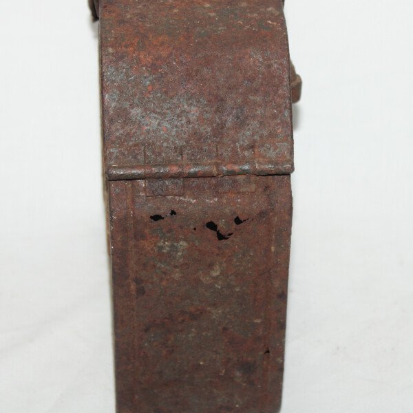 Caisse MG véhicule