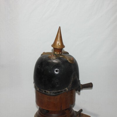 Casque à pointe MDL 1860