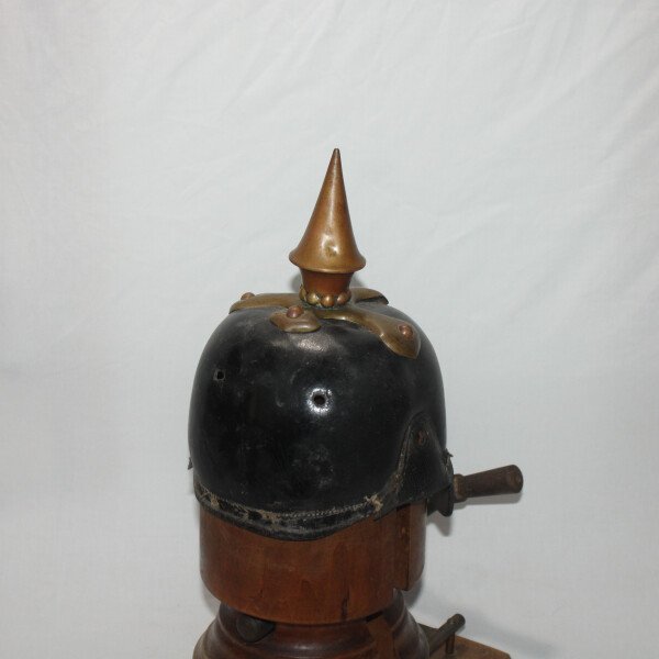 Casque à pointe MDL 1860