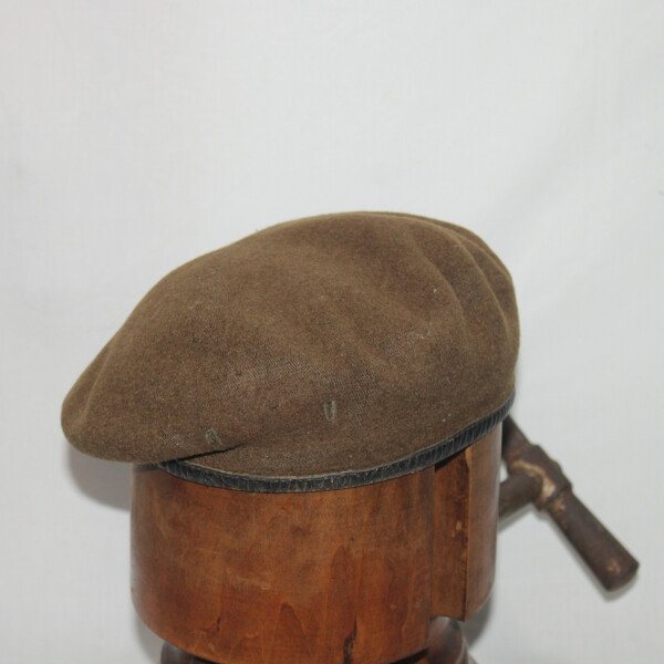 Khaki beret