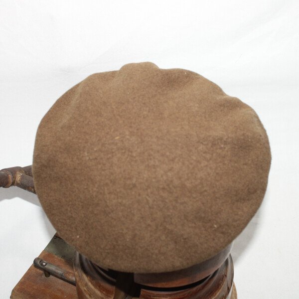 Khaki beret