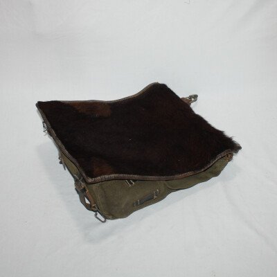 Sac peau de vache 1943