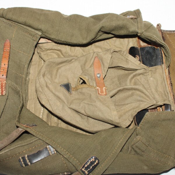 Sac peau de vache 1943