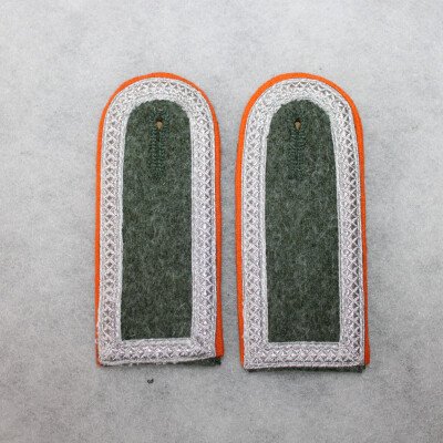 pattes d'épaules sergent-chef mle 40 Feldgendarme