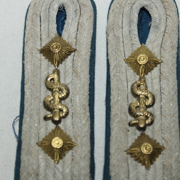 Pattes d'épaule Hauptmann Bleu